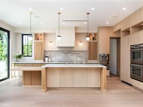 16749 Addison, Encino CA 91436