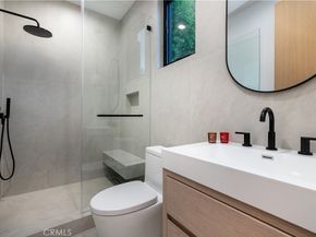 16749 Addison, Encino CA 91436