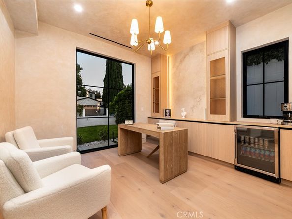 16749 Addison, Encino CA 91436