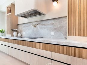 16749 Addison, Encino CA 91436