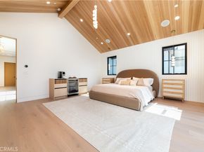 16749 Addison, Encino CA 91436