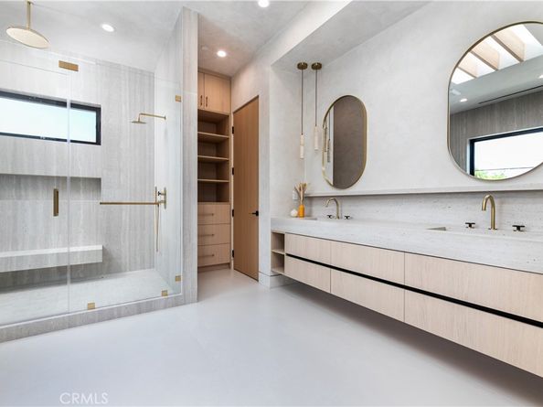 16749 Addison, Encino CA 91436