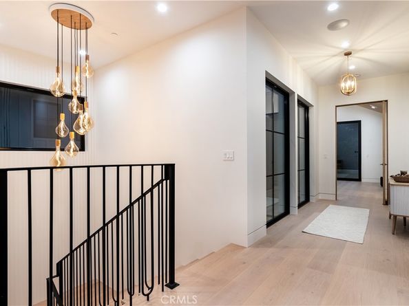 16749 Addison, Encino CA 91436