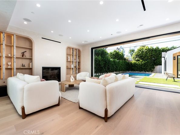 16749 Addison, Encino CA 91436