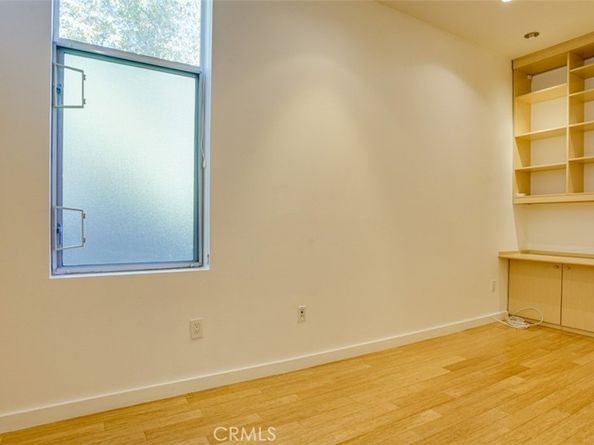 4705 Whitsett 106, Studio City CA 91604