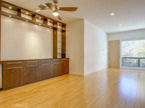 4705 Whitsett 106, Studio City CA 91604