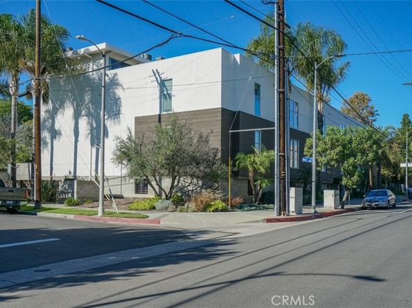 4705 Whitsett 106, Studio City CA 91604