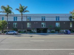 4705 Whitsett 106, Studio City CA 91604