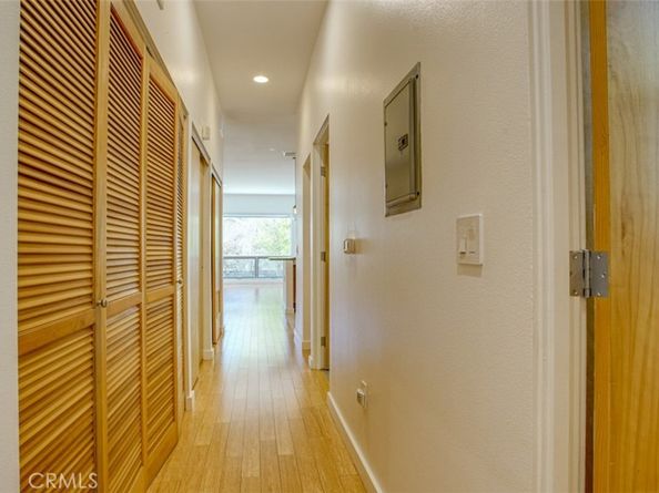 4705 Whitsett 106, Studio City CA 91604