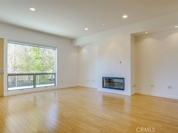 4705 Whitsett 106, Studio City CA 91604