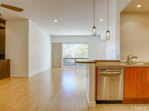 4705 Whitsett 106, Studio City CA 91604