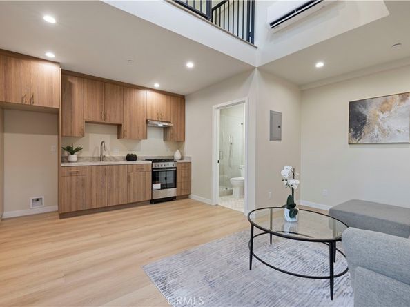 4026 Garden Avenue, Los Angeles CA 90039