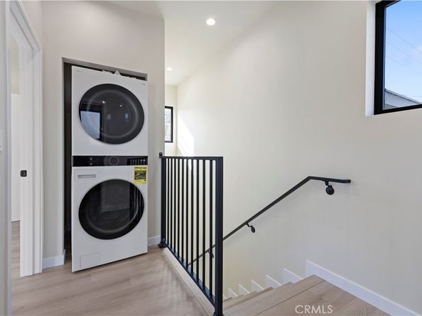 4026 Garden Avenue, Los Angeles CA 90039