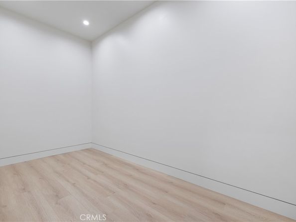 4026 Garden Avenue, Los Angeles CA 90039