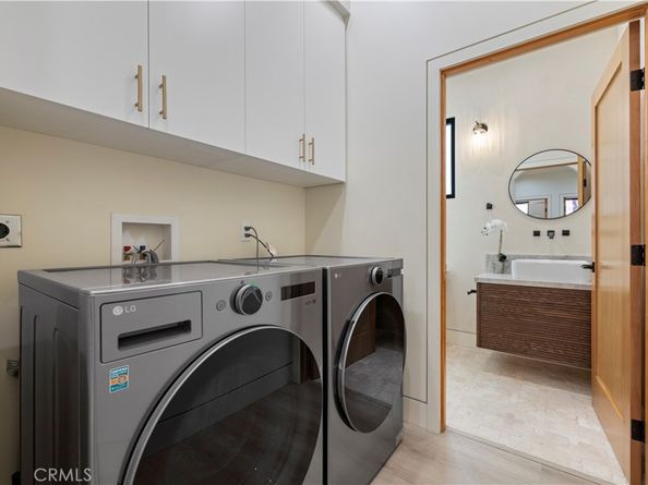 4026 Garden Avenue, Los Angeles CA 90039