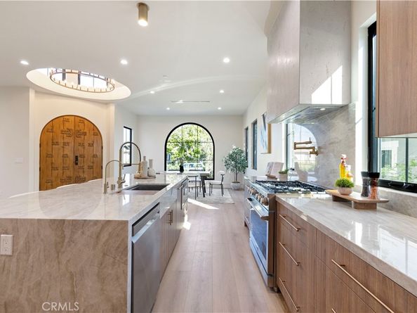 4026 Garden Avenue, Los Angeles CA 90039