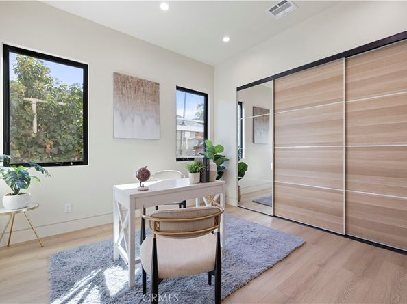 4026 Garden Avenue, Los Angeles CA 90039