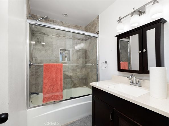 10757 Hortense 307, North Hollywood CA 91602