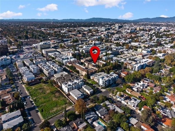 10757 Hortense 307, North Hollywood CA 91602