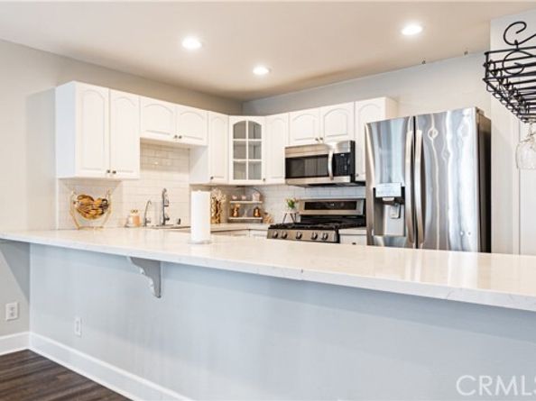 1940 N Highland 26, Hollywood (los Angeles) CA 90068