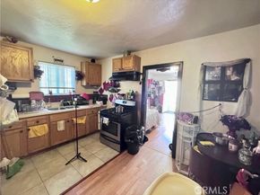 7011 Bonsallo, Los Angeles CA 90044