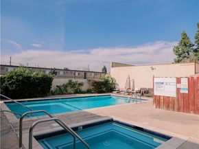14527 Plummer 202, Panorama City (los Angeles) CA 91402