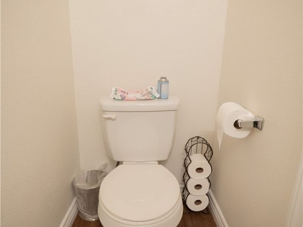 14527 Plummer 202, Panorama City (los Angeles) CA 91402