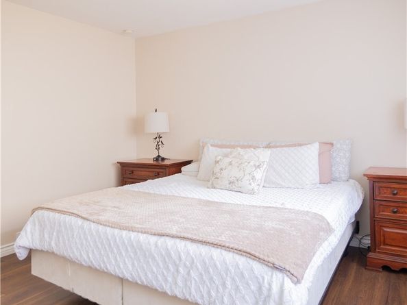 14527 Plummer 202, Panorama City (los Angeles) CA 91402