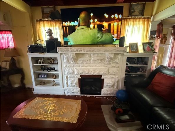 3115 W 60th Street, Los Angeles CA 90043