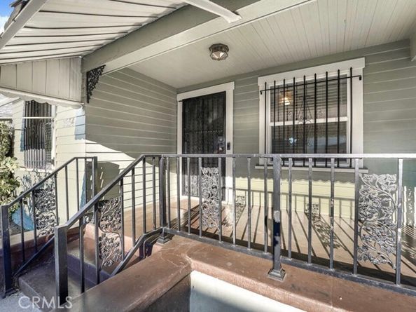 3654 7th Avenue, Los Angeles CA 90018