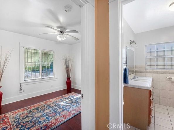 3654 7th Avenue, Los Angeles CA 90018
