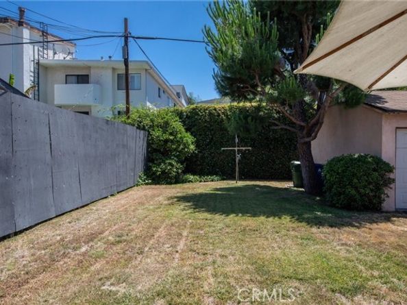 5238 Hermitage, Valley Village CA 91607