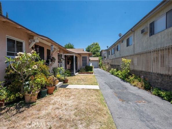 5238 Hermitage, Valley Village CA 91607