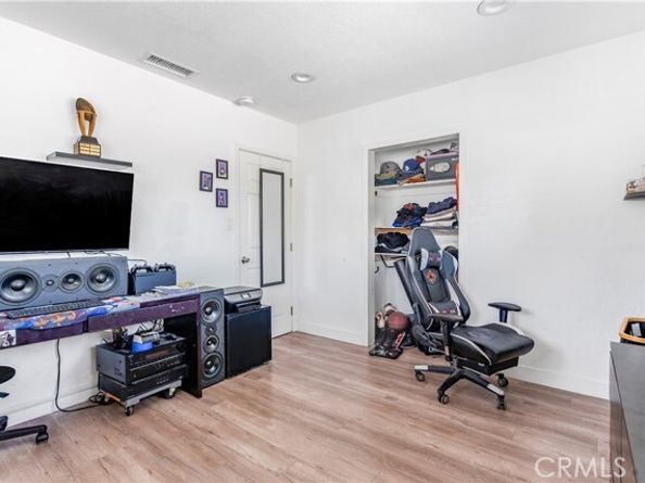 13451 Beaver Street, Sylmar (los Angeles) CA 91342
