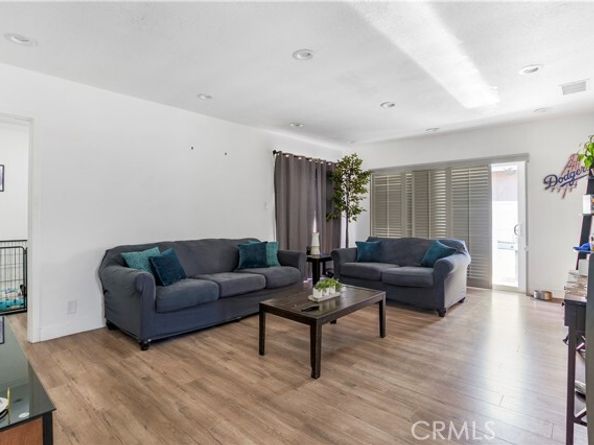 13451 Beaver Street, Sylmar (los Angeles) CA 91342