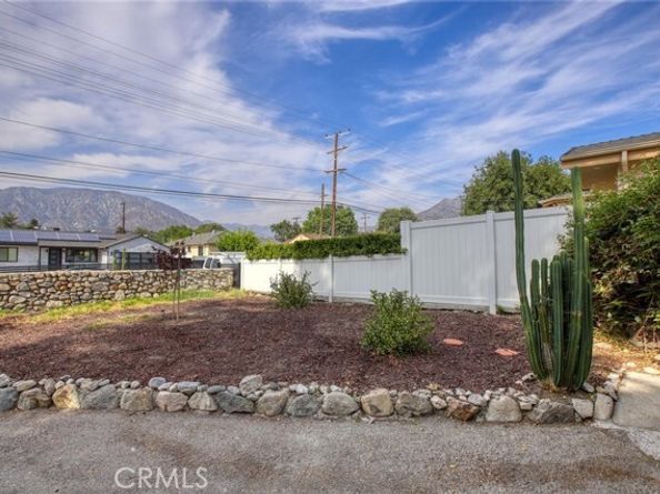 8230 Hillrose Street, Sunland (los Angeles) CA 91040