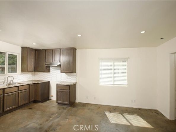 8230 Hillrose Street, Sunland (los Angeles) CA 91040