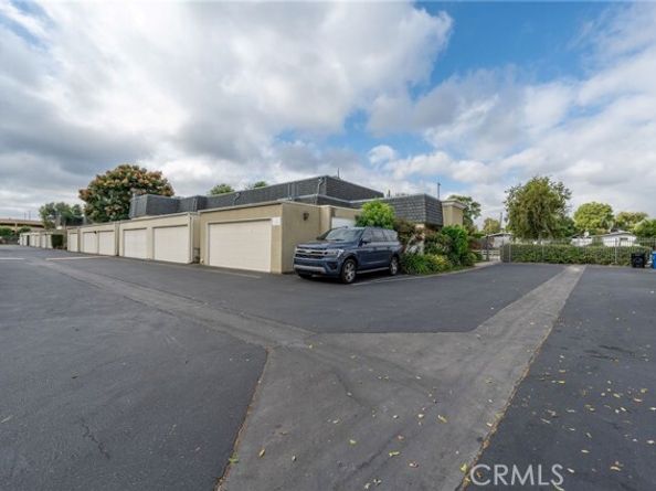 6520 Tampa Avenue 6, Reseda (los Angeles) CA 91335