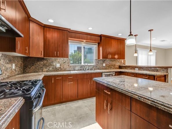 6654 Bellaire, North Hollywood (los Angeles) CA 91606