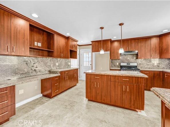 6654 Bellaire, North Hollywood (los Angeles) CA 91606