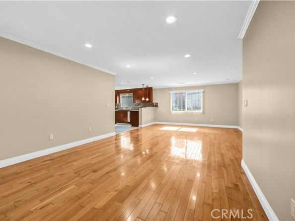 6654 Bellaire, North Hollywood (los Angeles) CA 91606