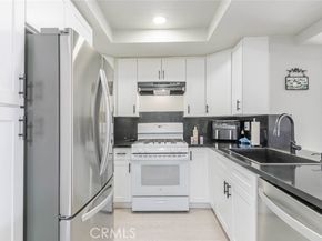 20235 Keswick Street 212, Winnetka (los Angeles) CA 91306