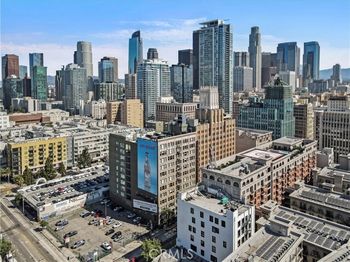 939 S Broadway