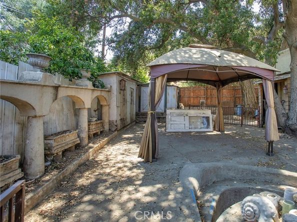 8618 La Tuna Canyon Road, Sun Valley (los Angeles) CA 91352