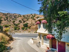 8618 La Tuna Canyon Road, Sun Valley (los Angeles) CA 91352