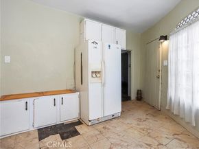 8618 La Tuna Canyon Road, Sun Valley (los Angeles) CA 91352