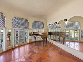 8618 La Tuna Canyon Road, Sun Valley (los Angeles) CA 91352