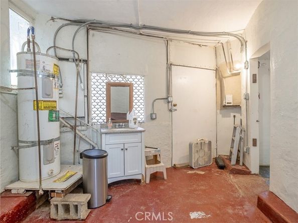 8618 La Tuna Canyon Road, Sun Valley (los Angeles) CA 91352