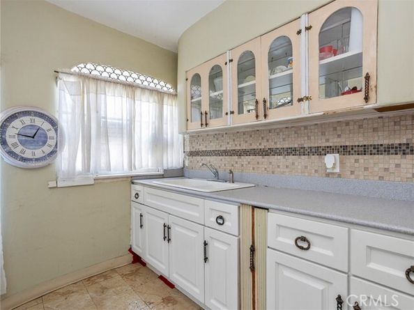 8618 La Tuna Canyon Road, Sun Valley (los Angeles) CA 91352