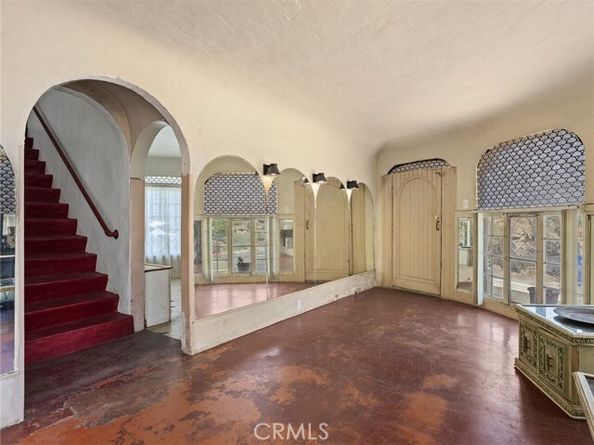 8618 La Tuna Canyon Road, Sun Valley (los Angeles) CA 91352
